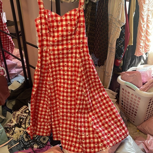 Avec les filles red Cherry Sleeveless Dress - Picture 3 of 6